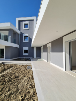 picture of Roof Extension and Multi-unit Residential Buildings 