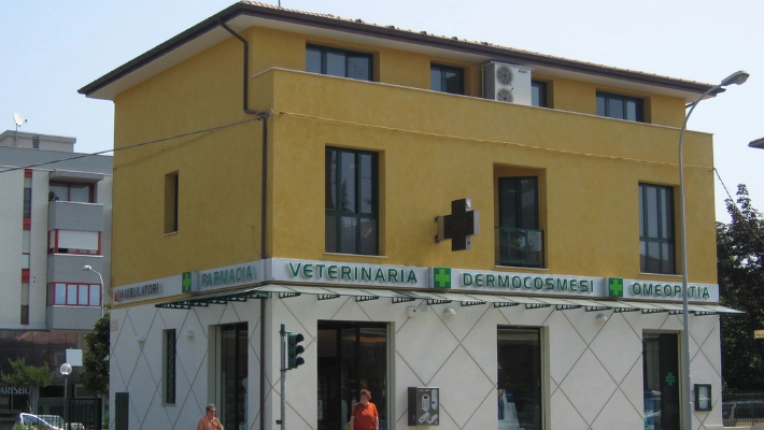 Retail, Commercial Buildings
