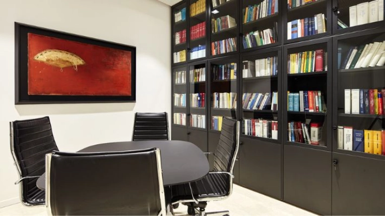 Expertise, Restoration, Retail, Interior Architecture & Design, Commercial Buildings, modern, Traditional