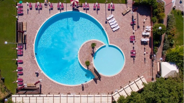 Landscape Design, Hotels / Restaurants, Swimming Pools, Public Access Buildings, modern