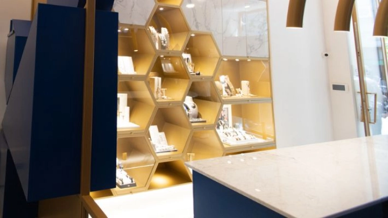 Conversion, Feasibility Studies, Hotels / Restaurants, Interior Architecture & Design, Commercial Buildings, Offices, Public Access Buildings, Renovation, Contemporary