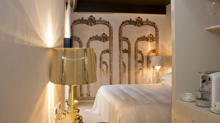 Hotels / Restaurants, Interior Architecture & Design, Renovation